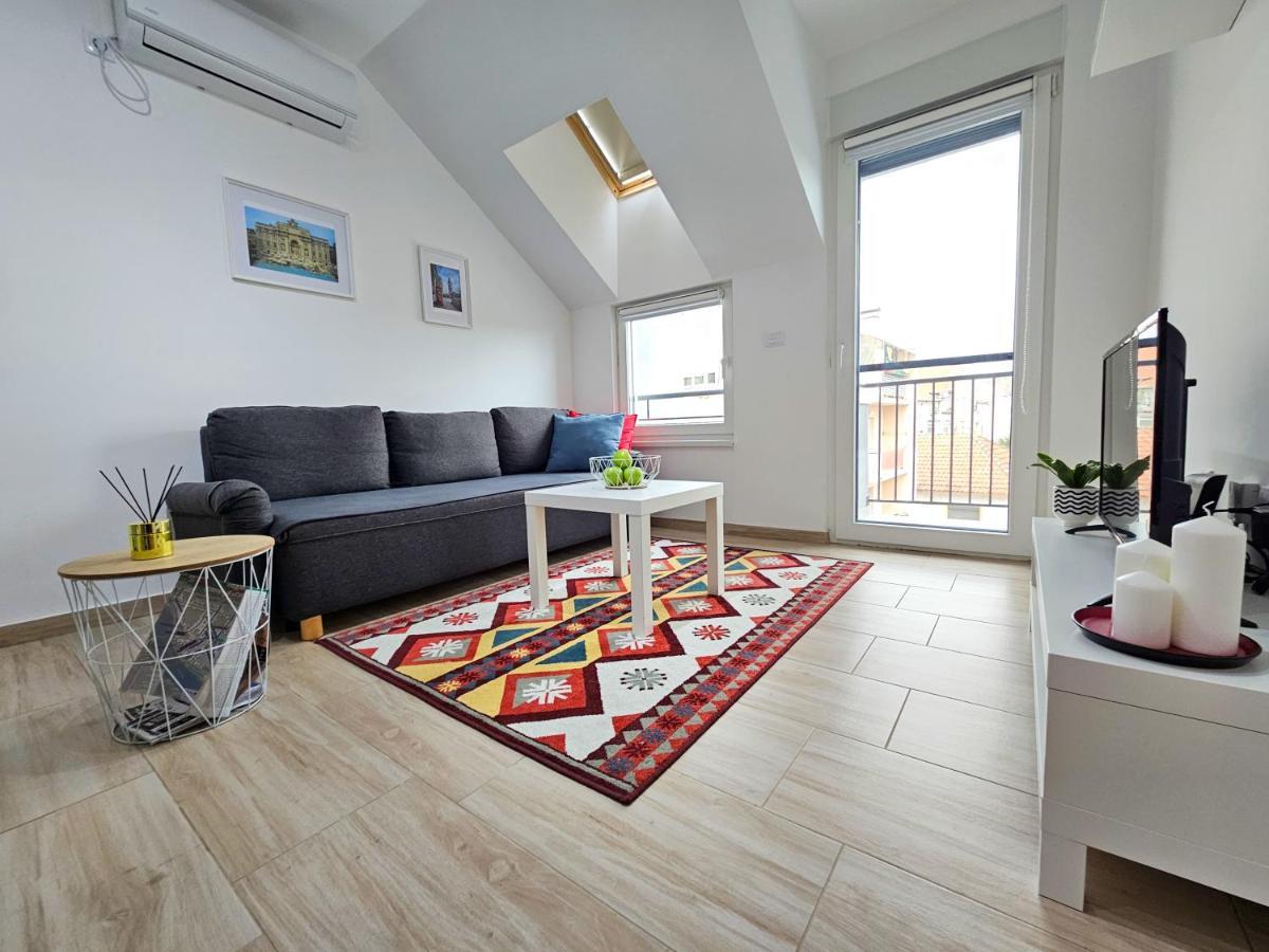 Roman Apartman Sremska Mitrovica Exteriér fotografie